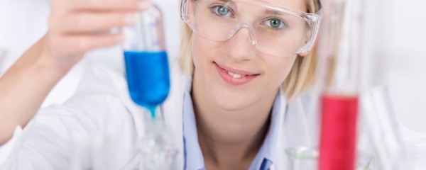 Fachkunde zur Durchführung von Gefährdungsbeurteilungen bei Tätigkeiten mit Gefahrstoffen