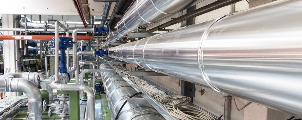 Planung und Auslegung von Rohrleitungen mit Regelventilen und Pumpen