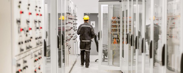 Grundlagen der Schutztechnik und digitaler Schutzeinrichtungen