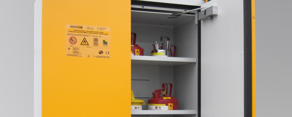 Prüfpflichtige Sicherheitseinrichtungen im Labor und sonstigen Arbeitsräumen: Sicherheitsschränke