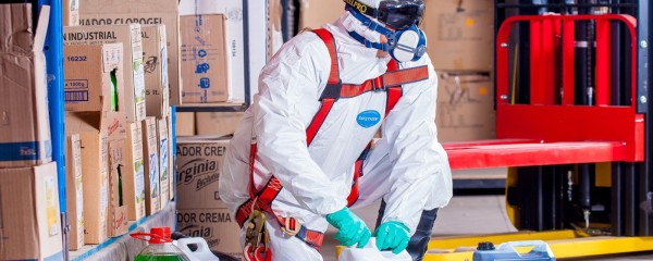 Fachkraft für die Ermittlung von Gefahrstoffen in der Luft in Arbeitsbereichen