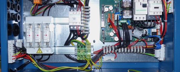 Ausbildung zum qualifizierten Sachverständigen für Steuerungen in Kranen (SVStK)